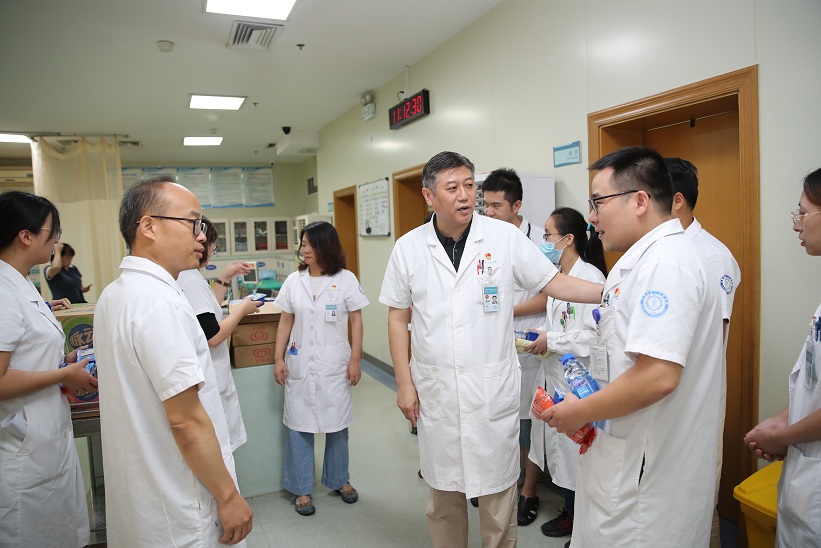 鲁书记.jpg 鲁书记.jpg