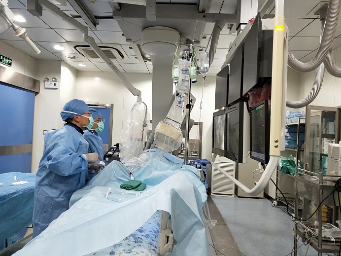 介入手术 (3).jpg 介入手术 (3).jpg